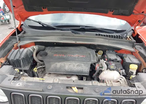 2016 Jeep Renegade Trailhawk z USA, uszkodzony, nr VIN ZACCJBCT0GPC69731